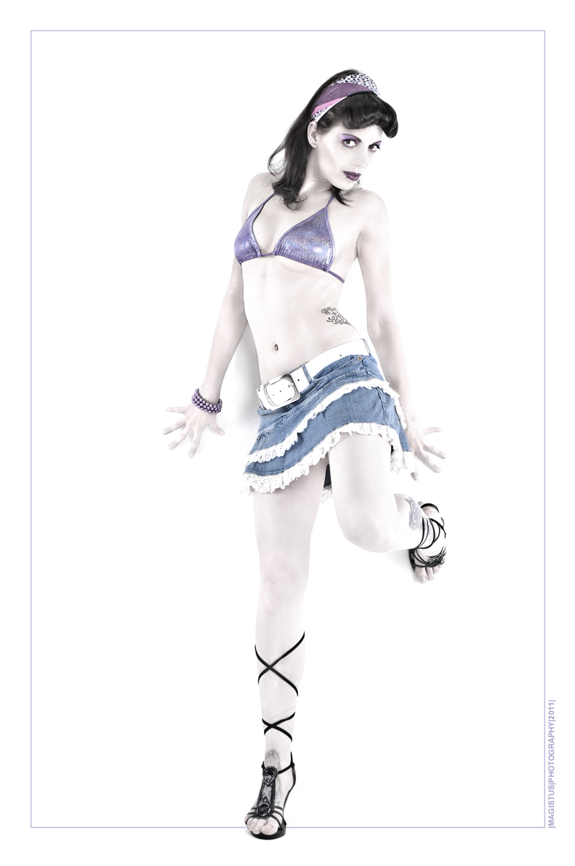 Pinup - copyright by Magistus