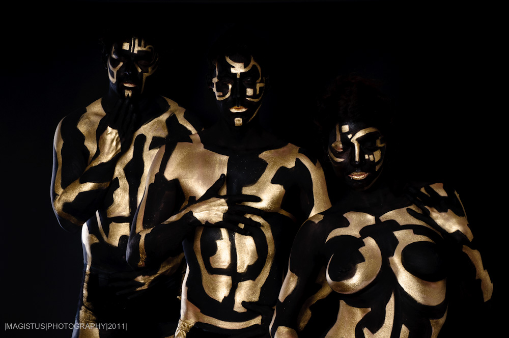 Gold in Black No. 1 - © by Magistus & FarbtRäume Gold in Black No. 1 - © by Magistus & FarbtRäume