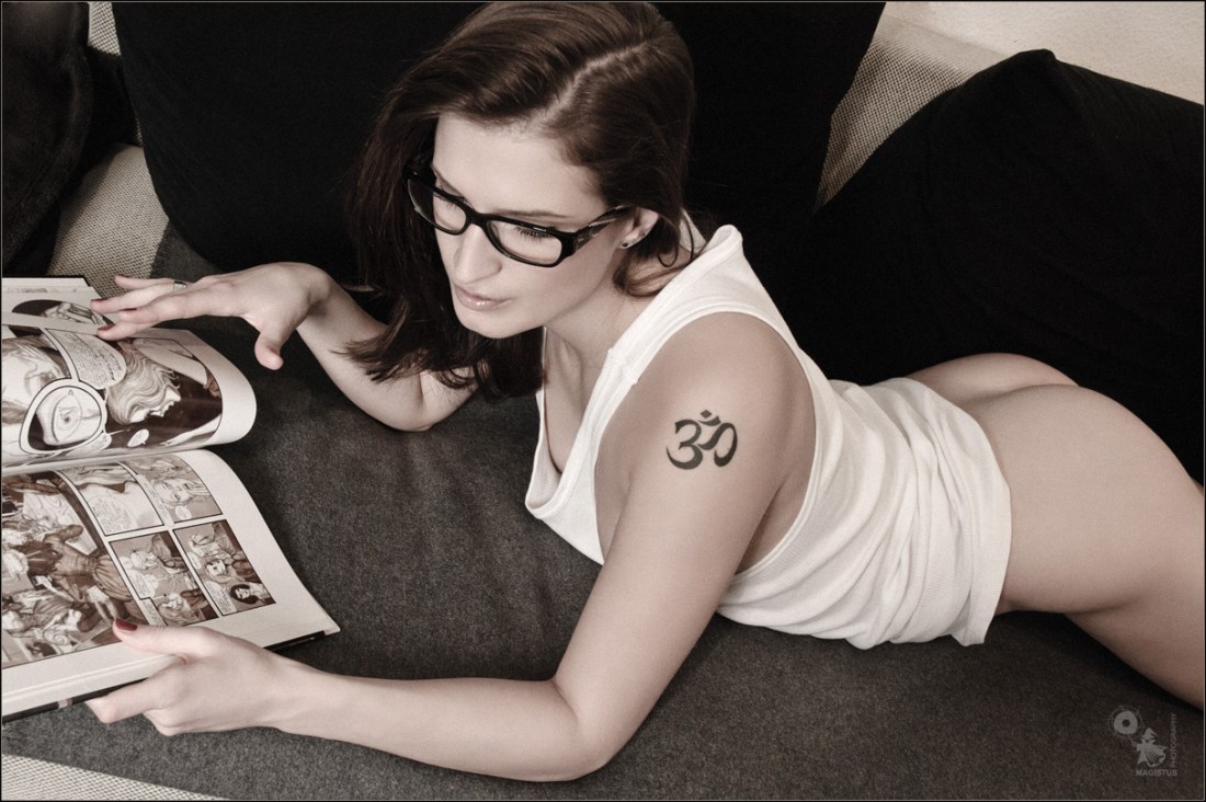 Natural Spirit - Sexy Lifestyle Shooting with beautiful girl reading a comic wearing only a shirt but showing her beautiful naked booty. - © by Magistus