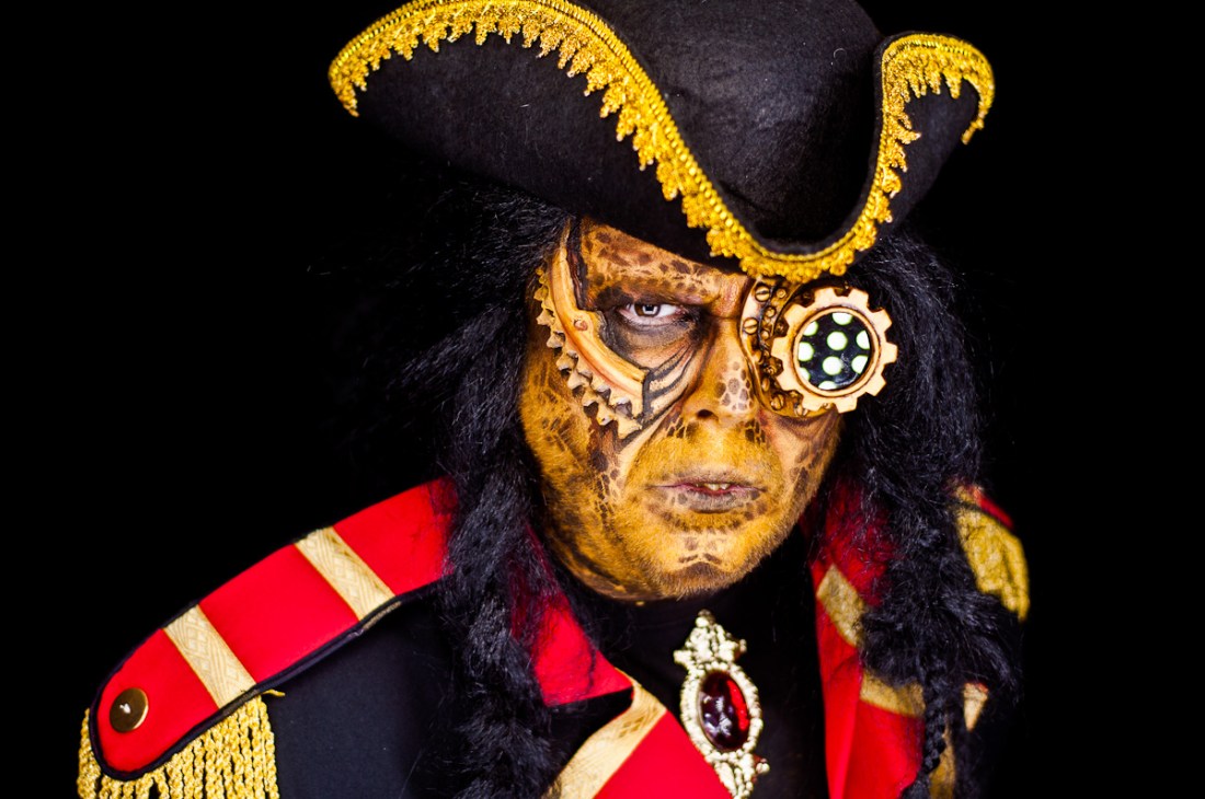 Alien Magistus - Facepainting with Farbtraeume.com & PORTRAIT-BU.DE