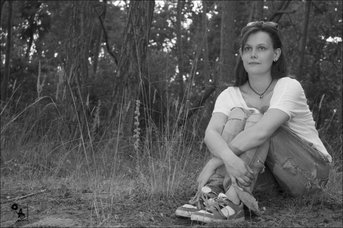 Natural in Nature - Jeans Black&White Portrait - © by Magistus