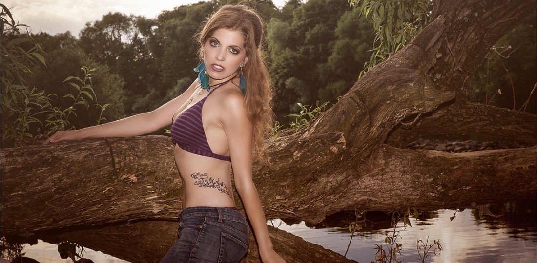 Sunny Firinn - Bikini and Jeans Portrait in the Summer - © by Magistus