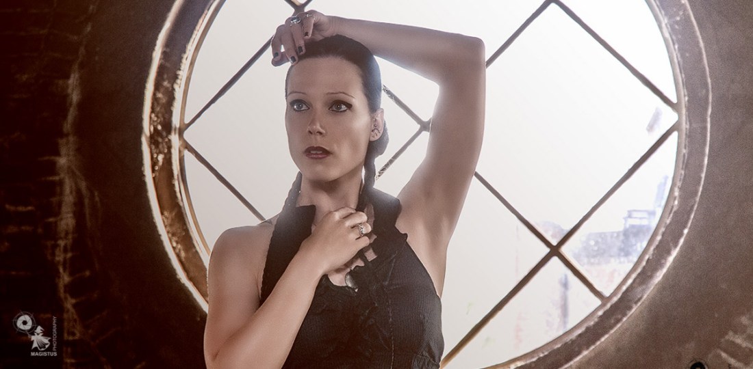 Sunny Window - Portrait Photo © by Magistus