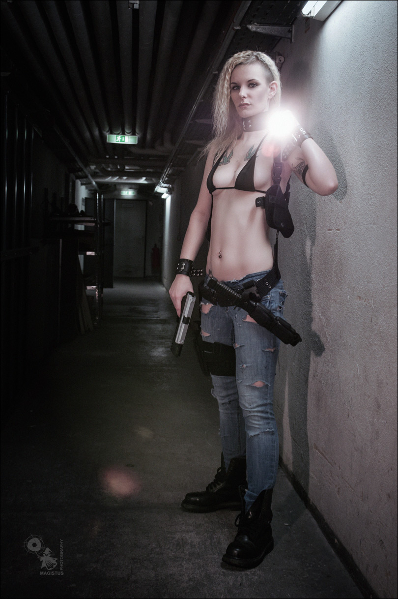 Sexy Explorer - Hot and sexy Jeans Fightergirl Photoshoot on Location with fantastic model wearing a gun and maglite showing her fantastic bikini body - © by @MagistusFoto