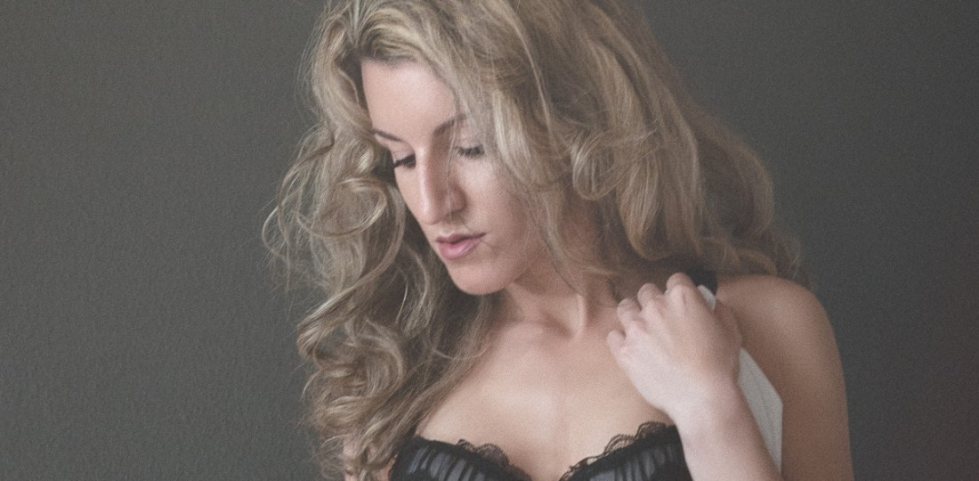 Blonde Lingerie - Lingerie Photoshoot on Location - © by MagistusFoto