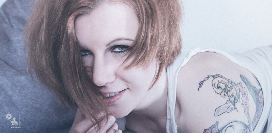 Playing Sexy - Sexy Underwear Home Photoshooting - © by MagistusFoto