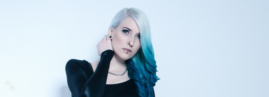 Blue Focused - sexy Jeans Fashion with blue haired model - © by Magistus