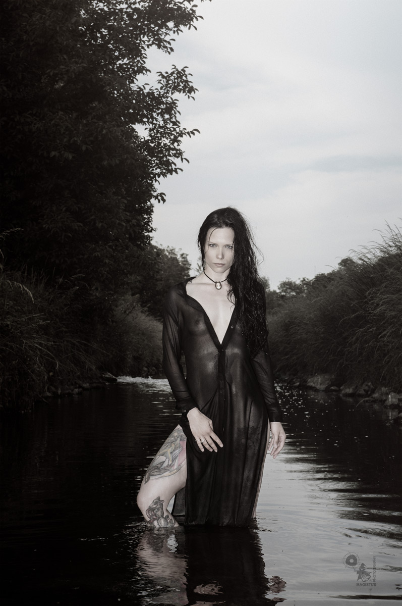 Wetlook Fashion - Nude Art Fashion in the Summer - © by Magistus
