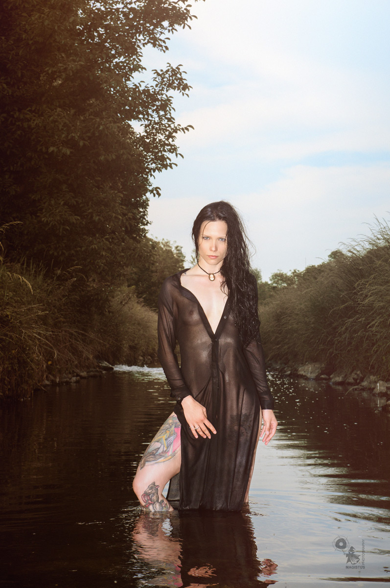 Wetlook Fashion - Nude Art Fashion in the Summer - © by Magistus