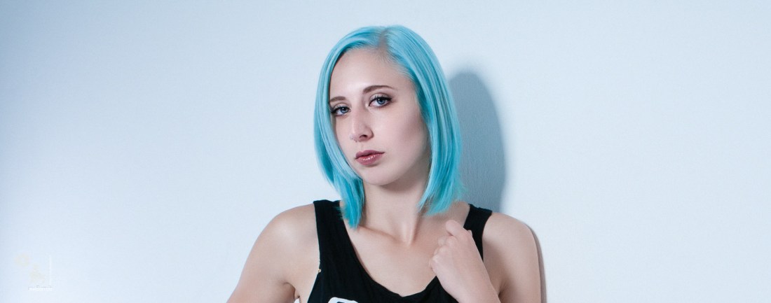 C'est La Fucking White - Leggings Fashion Portrait - © by Magistus