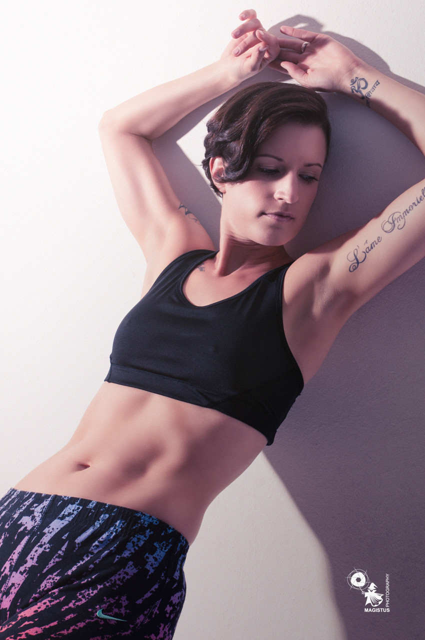 Sunny Sports - Sexy N Tight Fitness Beauty - Copyright by Magistus