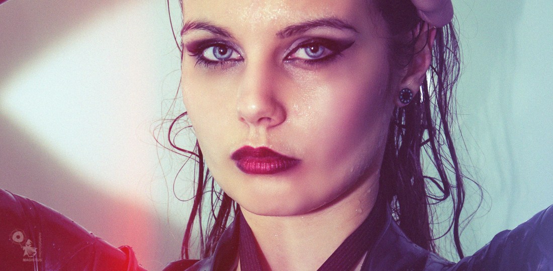 Wetlook & Latex - Super sexy Cleavage in a black latex dress with model in the shower. - © by Magistus